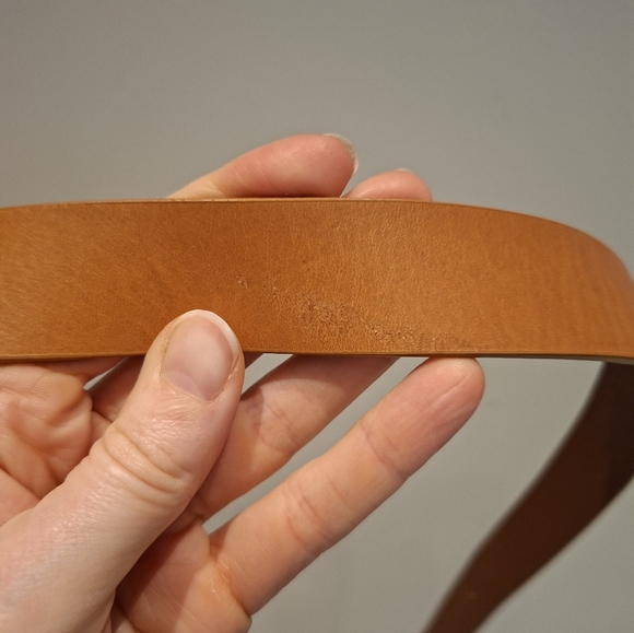Gap Women's Wide Tan Leather Belt with Brass Buckle (Size XS; US 28-32") - Picture 6 of 6